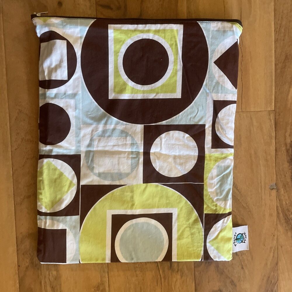 Planet Wise Wet Dry Bag Groovy Print Cloth Diaper Bag Travel Pouch Made in USA